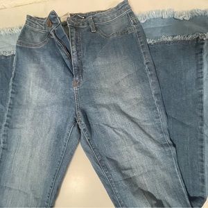 Fashion Nova Only The Best Vibes Bell Bottom Jeans-Medium Blue Wash Size 5/27